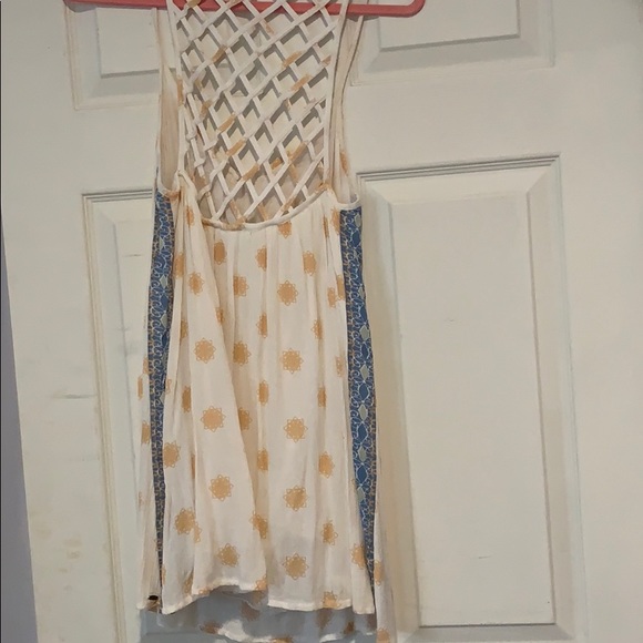 Barely worn O’Neil dress/beach cover up - Picture 3 of 3